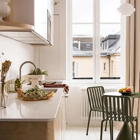Apartman Superbe Design Au Coeur De Versailles, A Pied